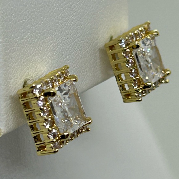 Diamond Cubic Zirconia Gold Plated Stud Earrings - Picture 4 of 6